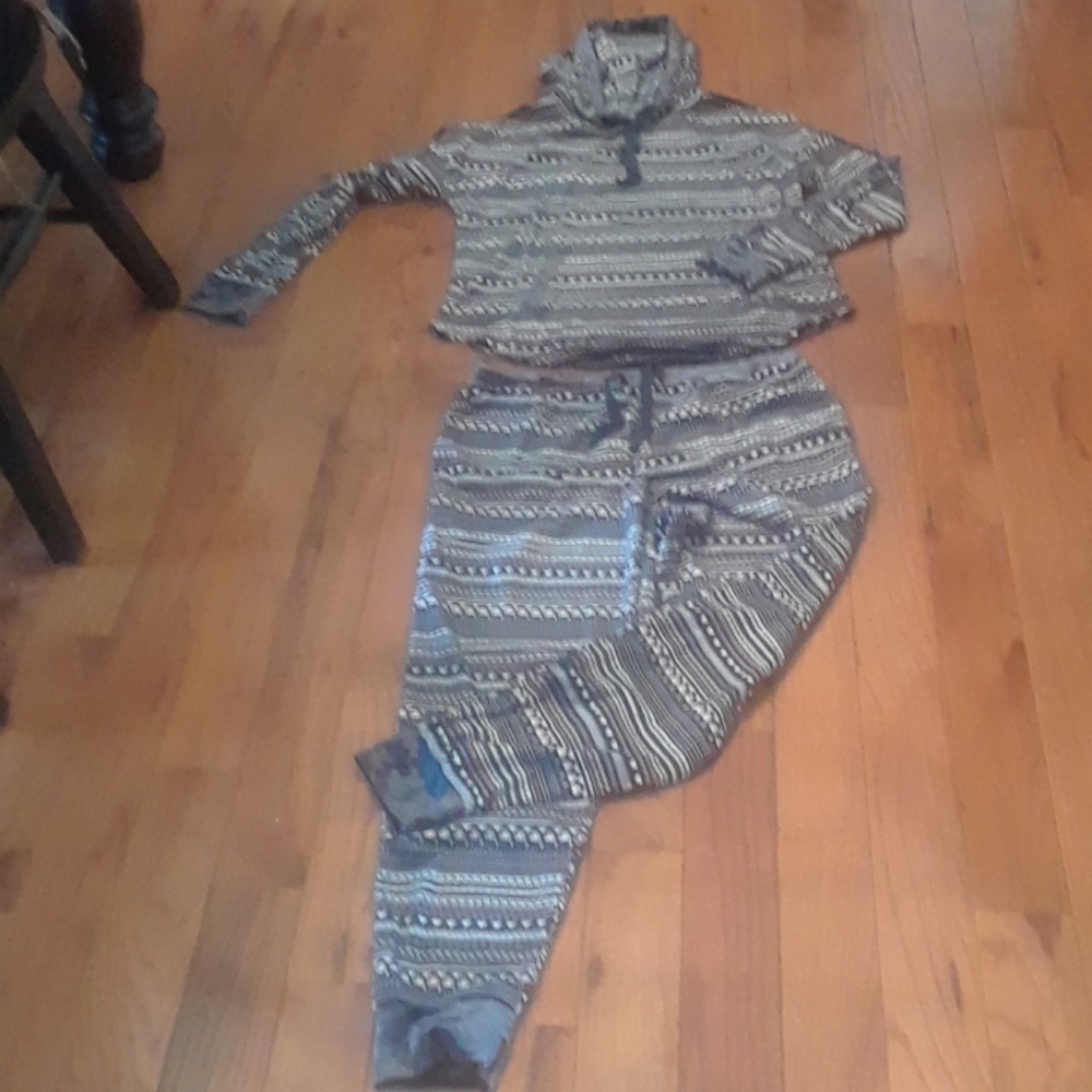 Simply Vera Velour Lounge Set